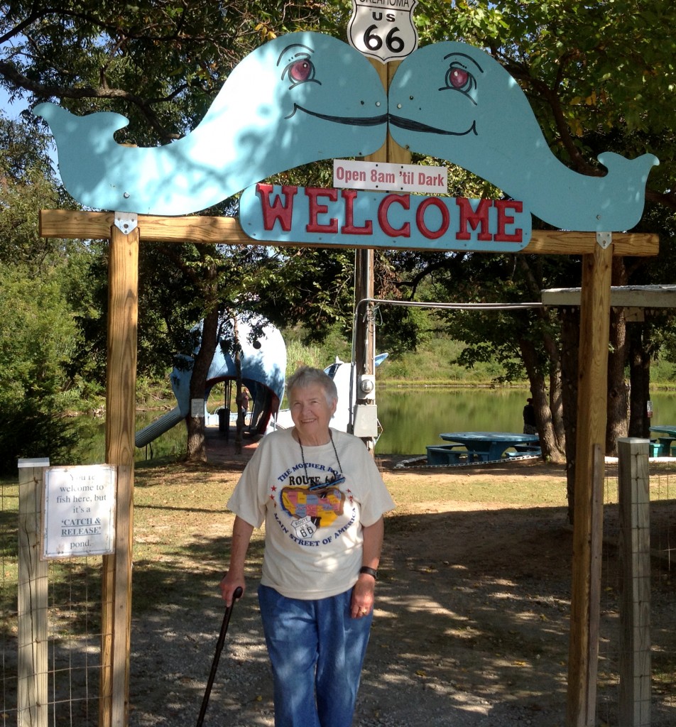 Ilse at the Blue Whale roadside landmark in Caloosa, Oklahoma