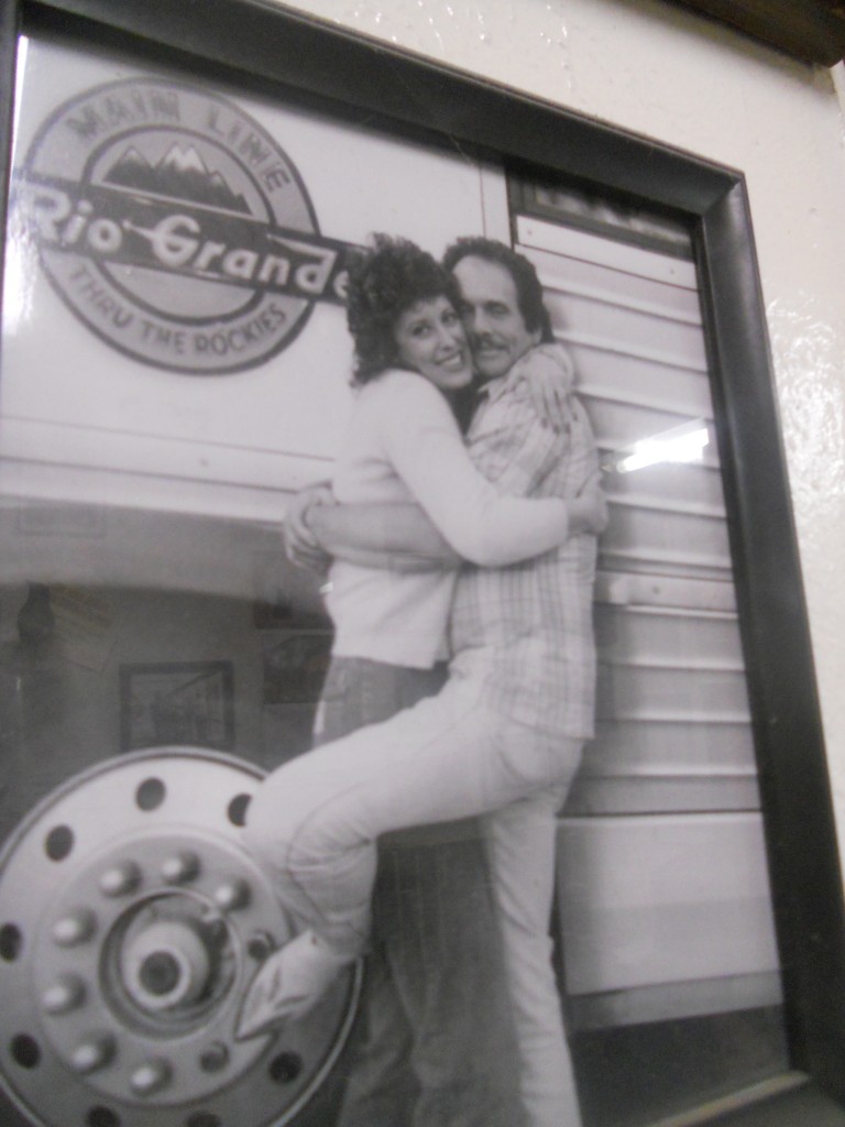 Leona and Merle just havin' fun on the barn wall of fame. 